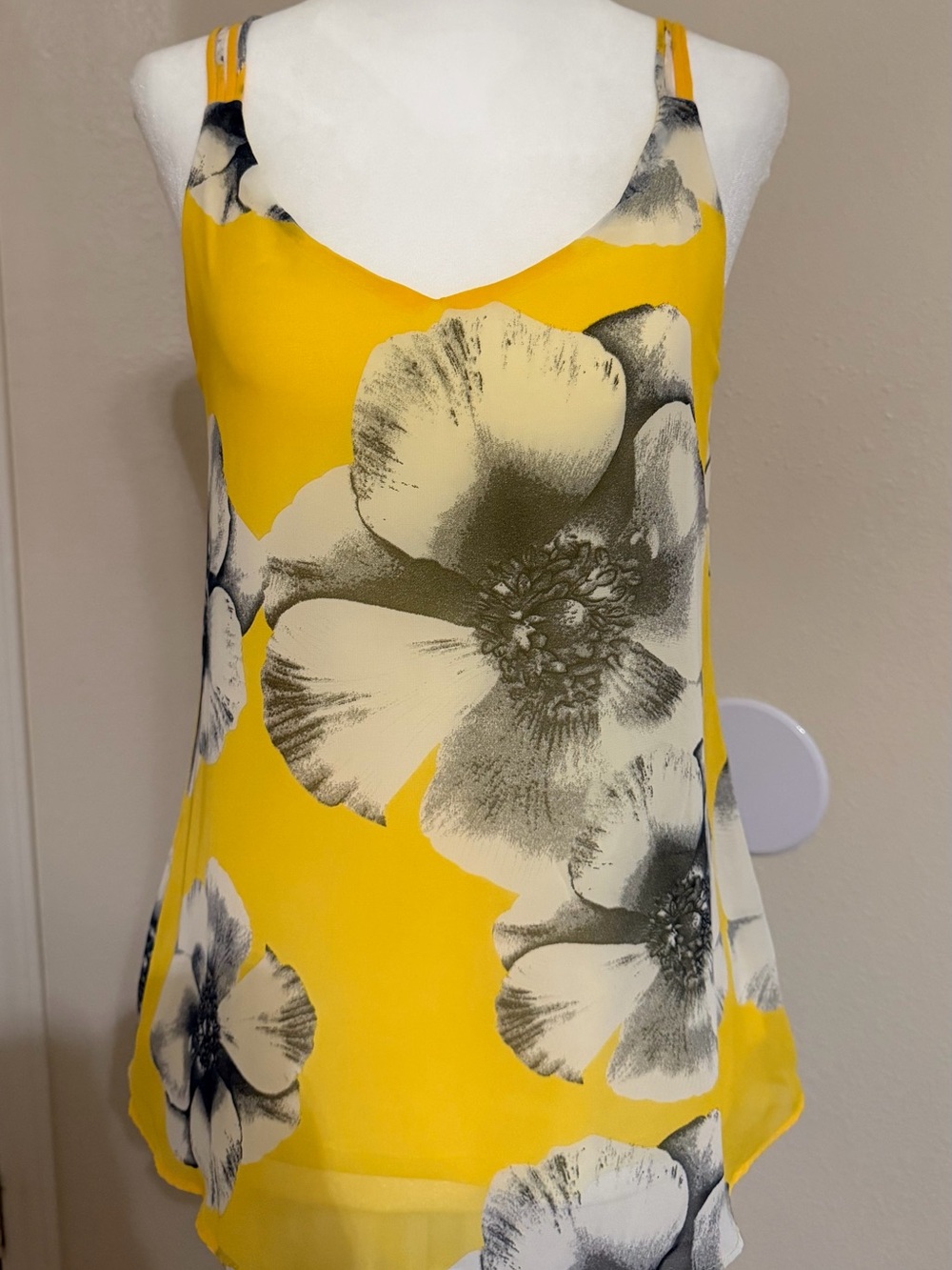 BCX Women’s Sleeveless Flowy Tank